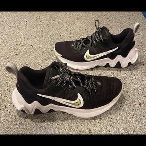 Nike Giannis Immortality 2 Black Volt size 8.5 sneakers